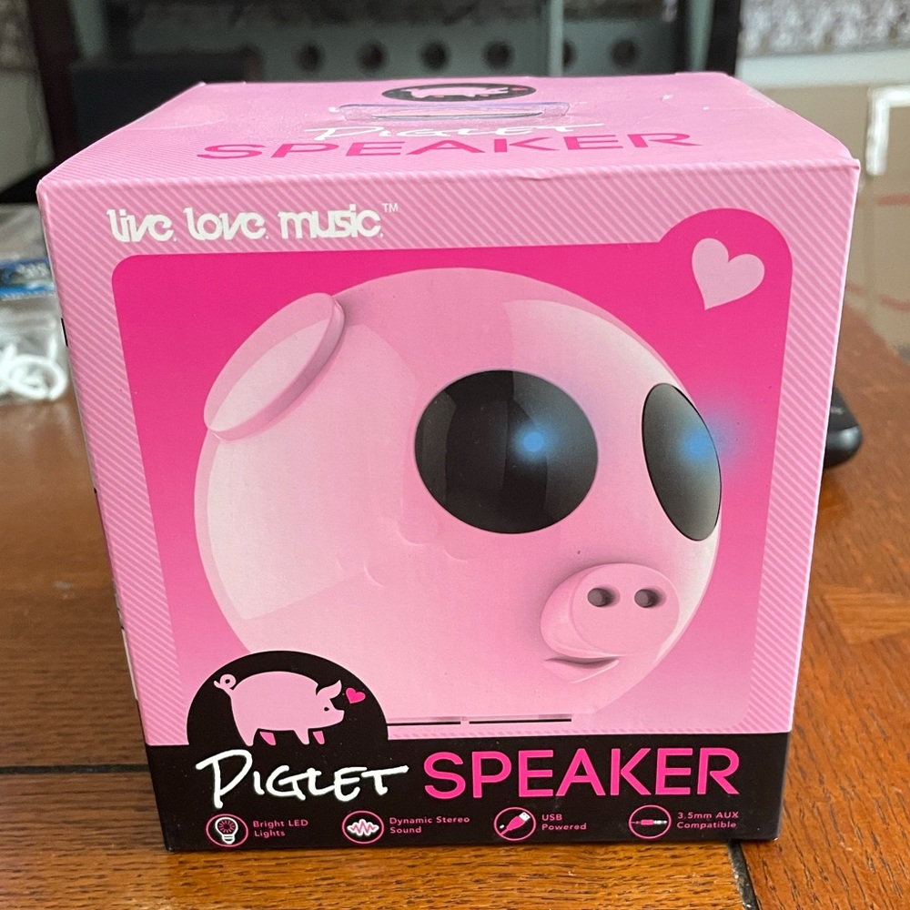 Piglet Speaker 🐷
